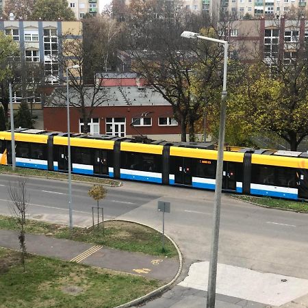 Doczy Private Apartment Debrecen Bagian luar foto