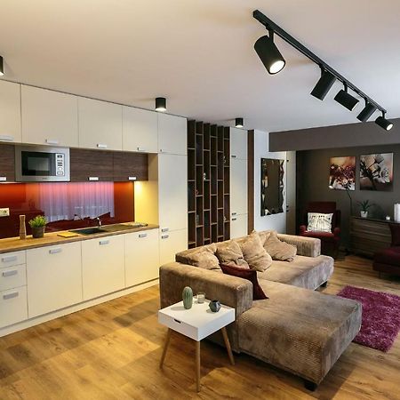 Doczy Private Apartment Debrecen Bagian luar foto