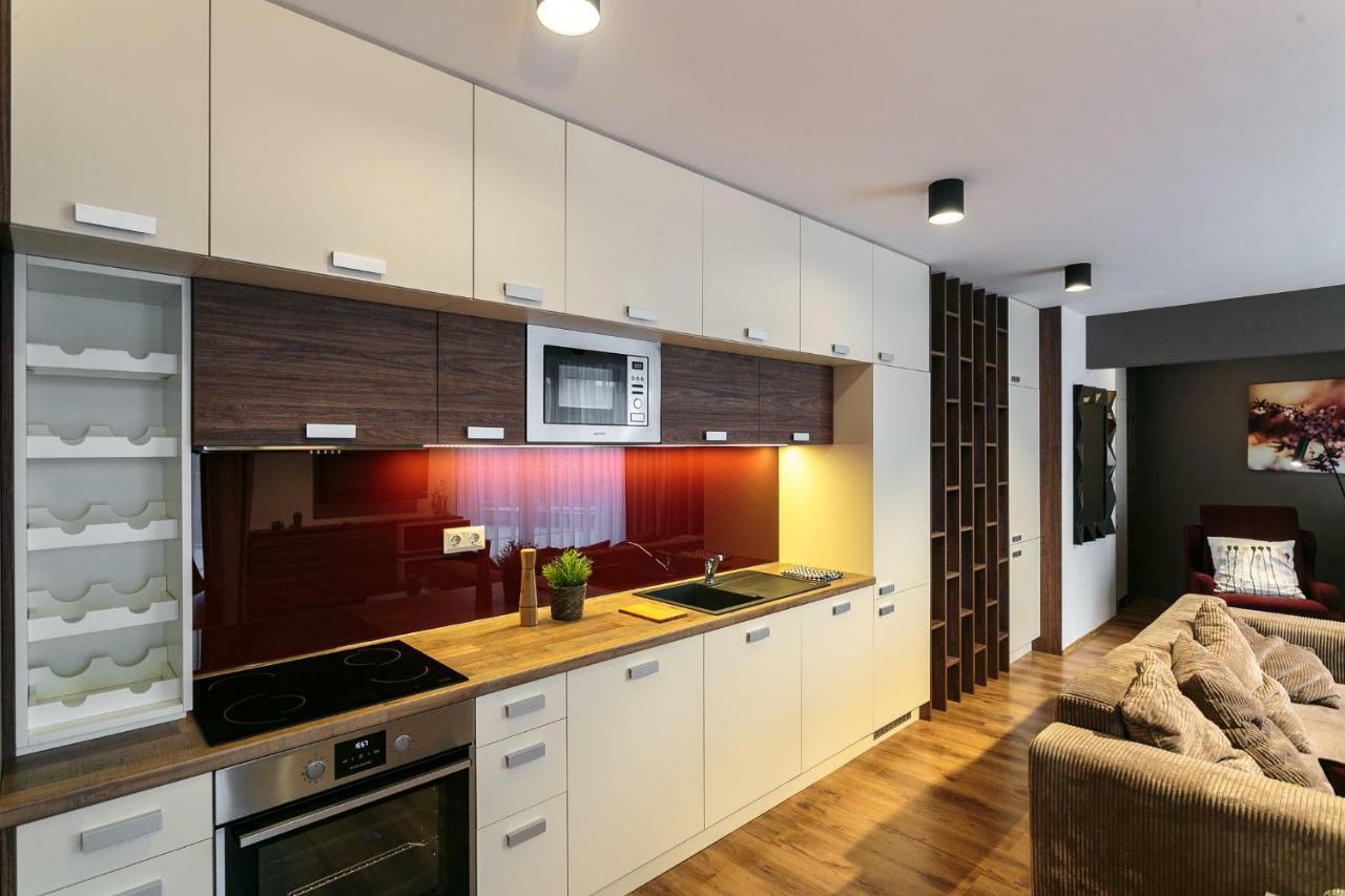 Doczy Private Apartment Debrecen Bagian luar foto