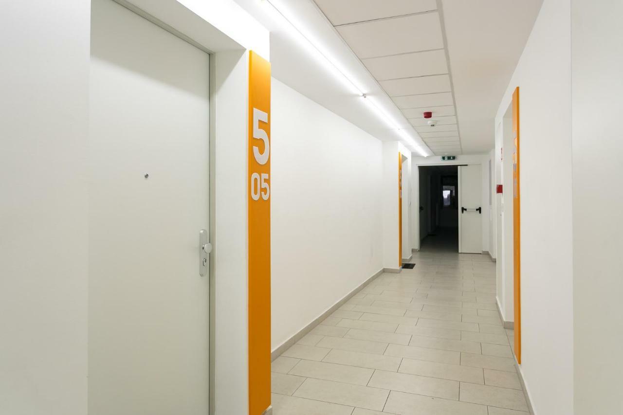 Doczy Private Apartment Debrecen Bagian luar foto